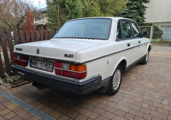 Volvo Seria 200 cena 18900 przebieg: 205177, rok produkcji 1991 z Ząbki małe 137